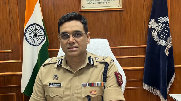 The real ’12th Fail’ Manoj Kumar Sharma IPS leaves students spellbound in Raipur